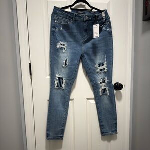 Judy Blue Skinny Distressed Blue Jeans